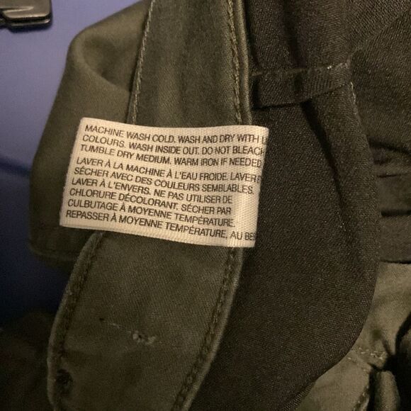 Joe Fresh hunter green cropped pants, size 4 - Picture 4 of 5